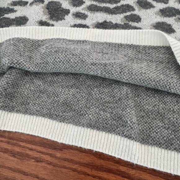 ALTAR’D STATE Leopard Print Oversized Crewneck Sweater Size Small - Picture 11 of 12